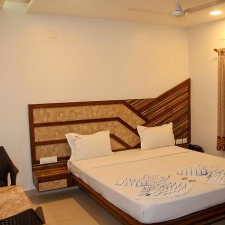 Annai In Saravana Bhavan Fine Stay And Restaurant Velankanni Dış mekan fotoğraf
