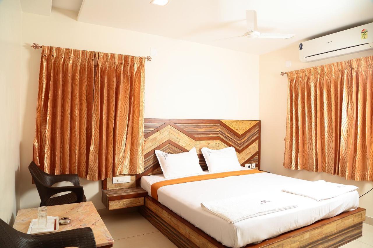 Annai In Saravana Bhavan Fine Stay And Restaurant Velankanni Dış mekan fotoğraf