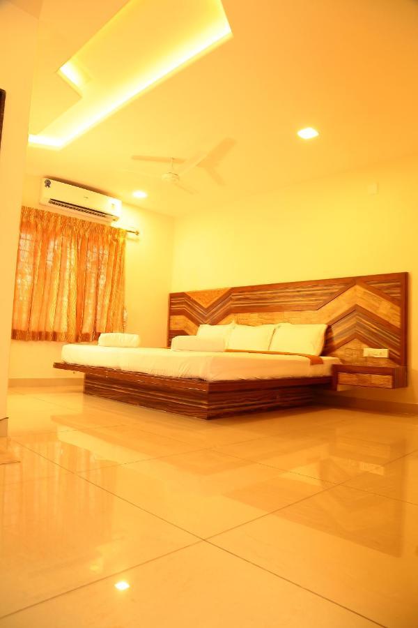 Annai In Saravana Bhavan Fine Stay And Restaurant Velankanni Dış mekan fotoğraf