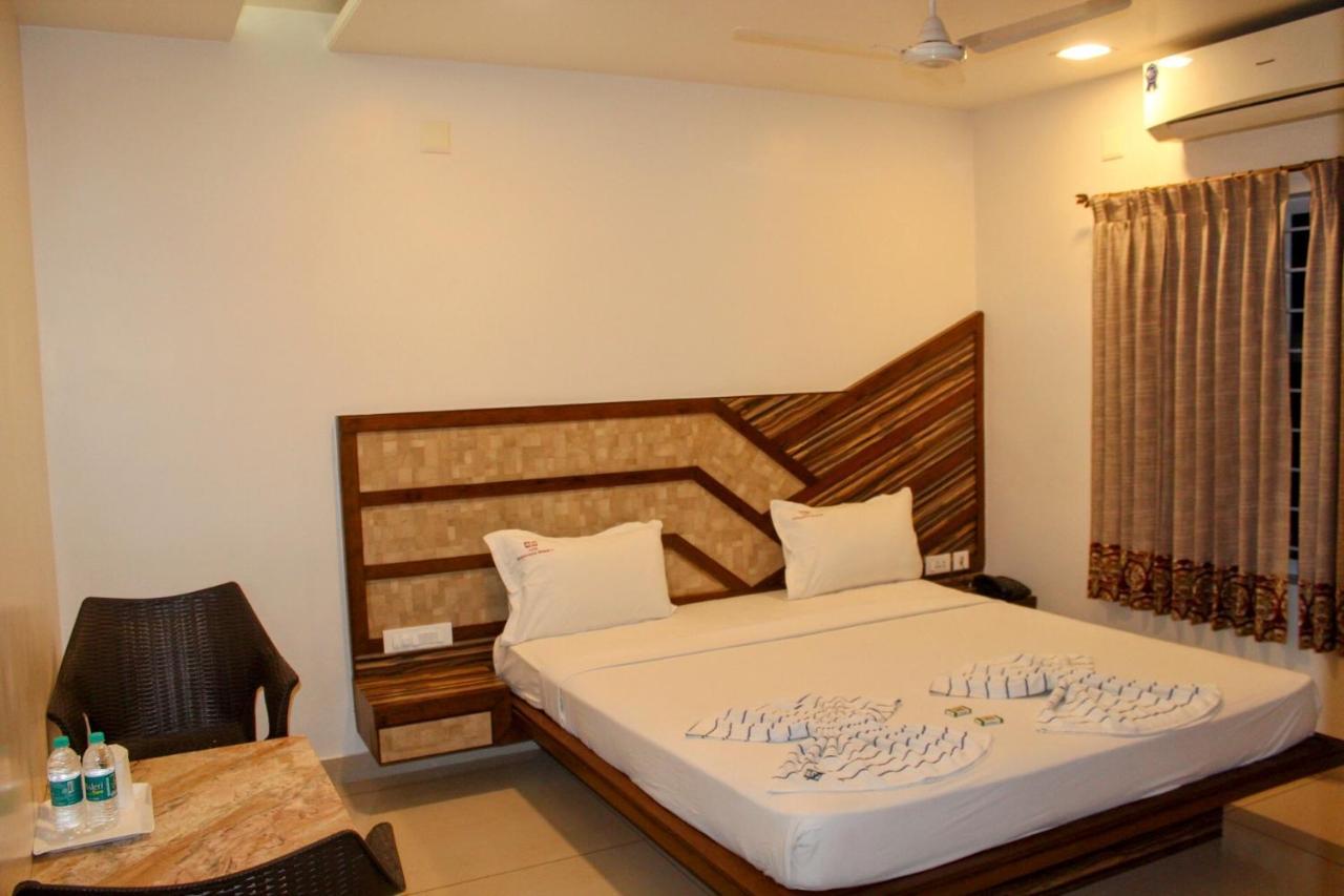 Annai In Saravana Bhavan Fine Stay And Restaurant Velankanni Dış mekan fotoğraf